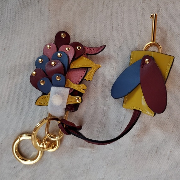 Nwt Burberry Leather bag charm keyring 100% Authentic - Picture 3 of 6